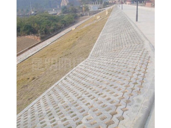 云南護坡植草磚如何保護生態(tài)環(huán)境？