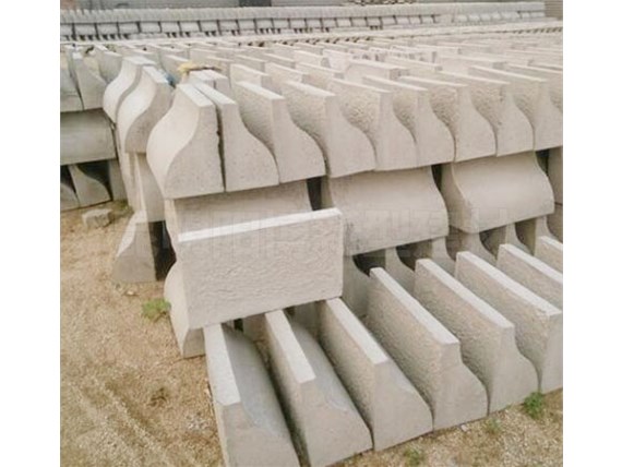 云南混凝土路沿石施工需要注意哪些細(xì)節(jié)？